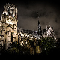 Buy canvas prints of Notre Dame De Paris by Hannan Images