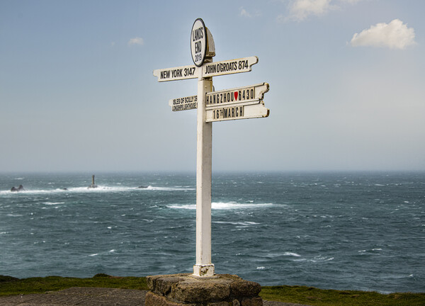 The Iconic Signpost lands end Cornwall  Picture Board by kathy white