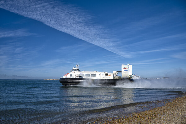 Hovercraft leaving, Southsea  Portsmouth  Picture Board by kathy white