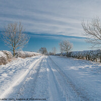 Buy canvas prints of Van Farm Lane in Snow (2) by Richard Laidler