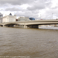 Buy canvas prints of London Bridge by Iain McGillivray