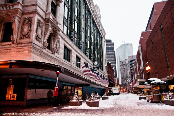 Boston, Massachusett - January 16, 2012: Streets and roads of a city frozen with ice by intense snowfall. Picture Board by Joaquin Corbalan
