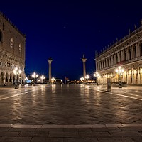 Buy canvas prints of St. Mark Square, Venice by Simon Rigby