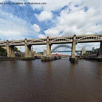 Buy canvas prints of High Level Bridge by Edward Laxton