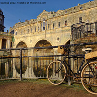 Buy canvas prints of The old Bicycle and Pulteney Bridge by Duncan Savidge
