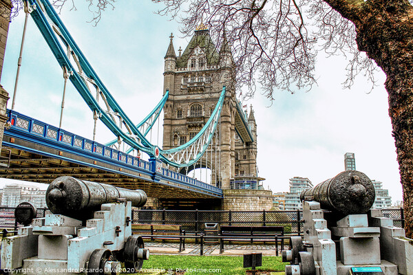 Tower bridge - London Picture Board by Alessandro Ricardo Uva