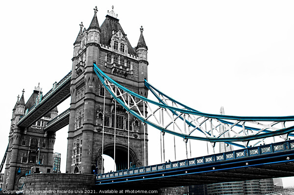 Tower Bridge Picture Board by Alessandro Ricardo Uva