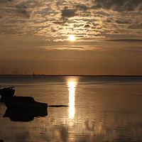 Buy canvas prints of sunrising at strand in gillingham kent by zoe knight