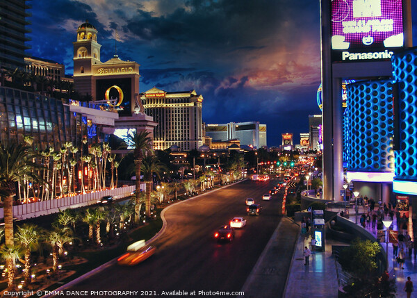 Las Vegas by Night Picture Board by EMMA DANCE PHOTOGRAPHY