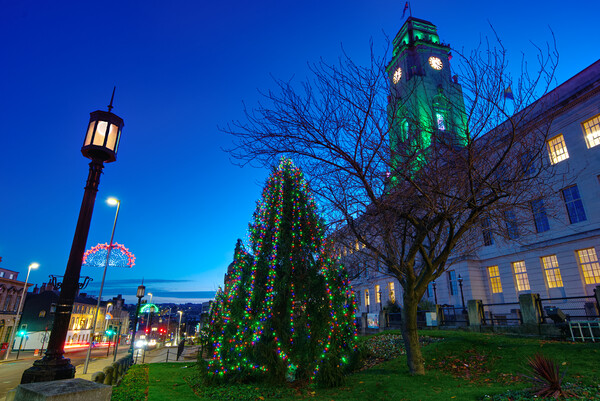 Barnsley Town Hall at Christmas  Picture Board by Alison Chambers