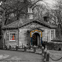 Buy canvas prints of Octagon Lodge Wentworth  by Alison Chambers