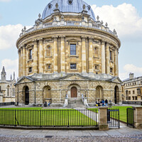 Buy canvas prints of Radcliffe Camera Science Library Oxford by Robert Deering