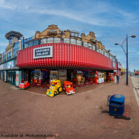 Buy canvas prints of Full 360 panorama of Great Yarmouth seafront, Norfolk by Chris Yaxley