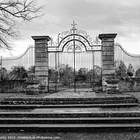 Buy canvas prints of The entrance to Cambridge botanical gardens by Chris Yaxley