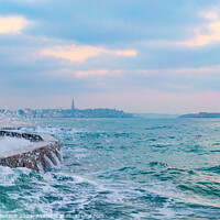 Buy canvas prints of 2019 02 21, Brittany, France: High tide in Saint-Malo by Laurent Renault