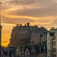 Buy canvas prints of Edinburgh Castle Sunset by Steven Lennie