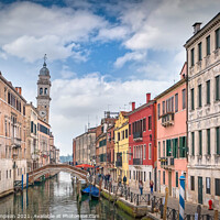 Buy canvas prints of A Sunday Morning in Venice by Viv Thompson
