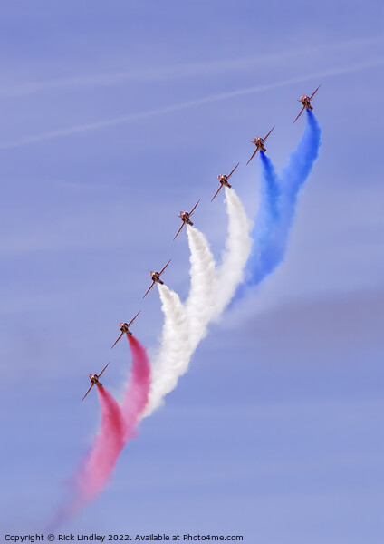 Red Arrows Banking Right Picture Board by Rick Lindley