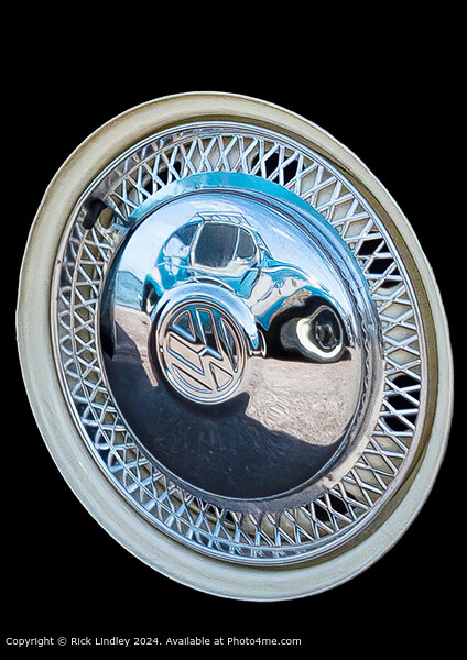 Reflection, Wheel, Circle Picture Board by Rick Lindley