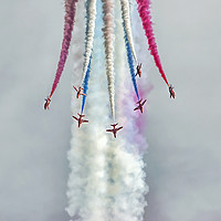 Buy canvas prints of The Red Arrows by Rick Lindley