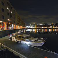 Buy canvas prints of Albert Dock Liverpool   by Wayne Molyneux