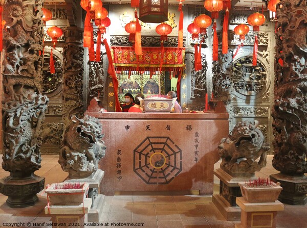 Hotel reception in ancient Chinese temple style. Picture Board by Hanif Setiawan
