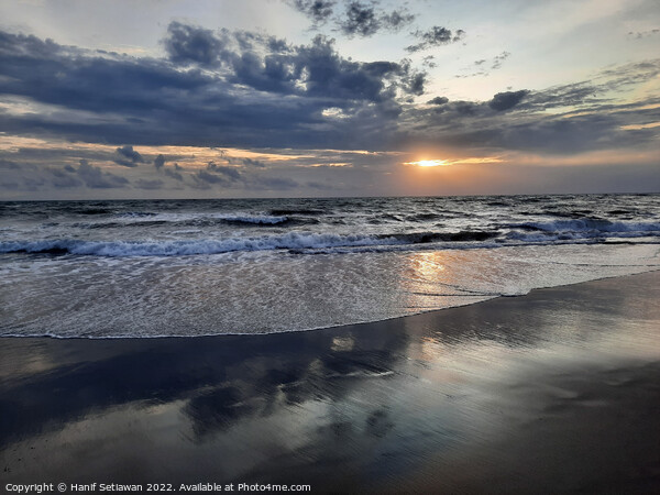 Streaming waves at Canggu beach on Bali Picture Board by Hanif Setiawan