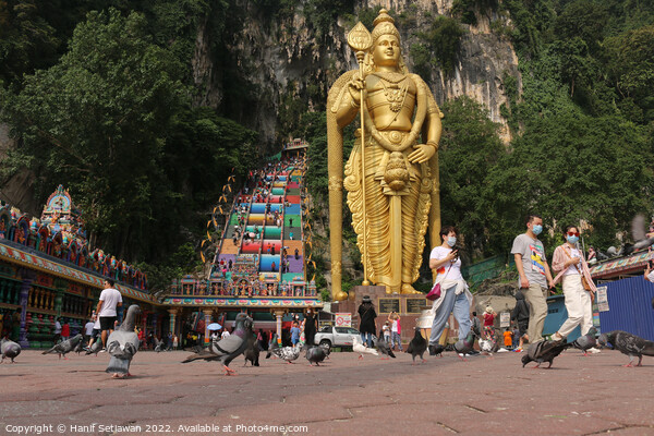 Lord Murugan statue and stairs to the Batu Caves Picture Board by Hanif Setiawan