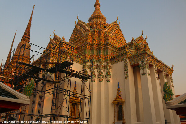 Phra Mondop at Wat Pho is the library hall for Bud Picture Board by Hanif Setiawan