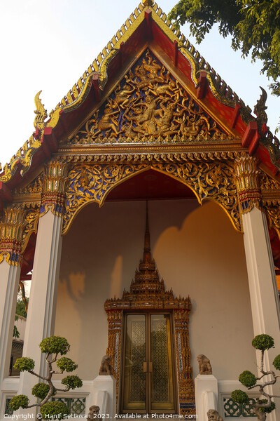 Phra Viharn Kod entrance door and roof at Wat Pho  Picture Board by Hanif Setiawan