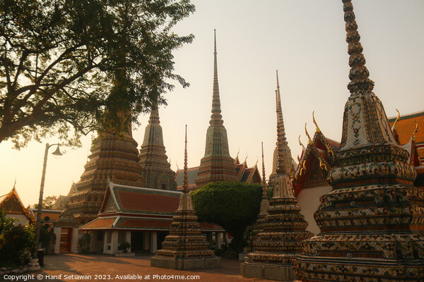 Mosaic tiled Buddha stupas at Wat Pho temple. Picture Board by Hanif Setiawan