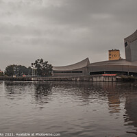 Buy canvas prints of The War museum on the banks of Salford Quays by Richard Perks