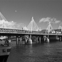 Buy canvas prints of Hungerford Bridge BW by David French