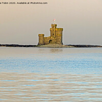 Buy canvas prints of St Mary’s Isle, Douglas Bay, Isle of Man by Laurence Tobin