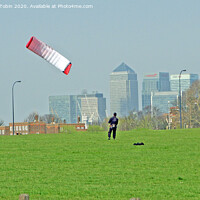 Buy canvas prints of Kite Flying on Blackheath, London by Laurence Tobin