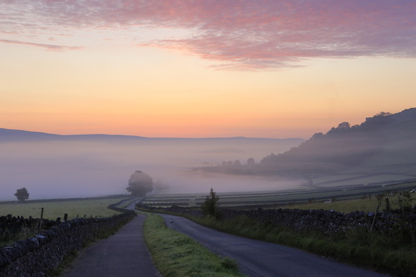 Winnats pass autumn sunrise in the peak district Picture Board by MIKE HUTTON