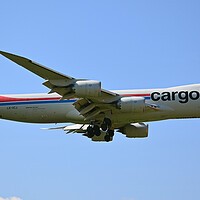Buy canvas prints of Boeing 747-8F Cargolux about to land by Allan Durward Photography