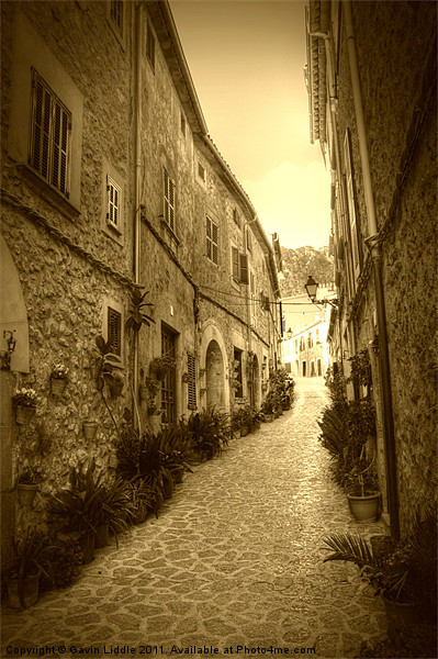 Small Street in Valldemossa, Mallorca (aged effect Picture Board by Gavin Liddle