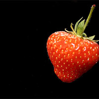 Buy canvas prints of Strawberry by Gavin Liddle