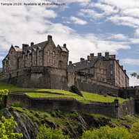 Buy canvas prints of Edinburgh Castle by Hannah Temple