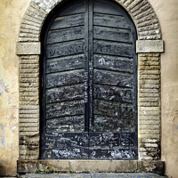 Buy canvas prints of Residential doorway in  Lucca, Tuscany, Italy by Frank Bach