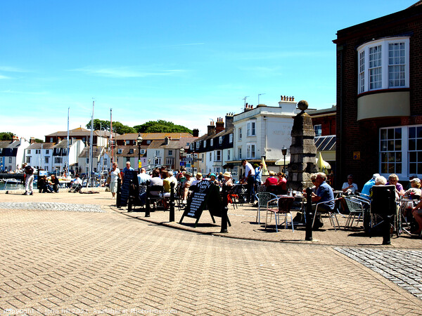 Alfresco on the quayside at Weymouth in Dorset. Picture Board by john hill