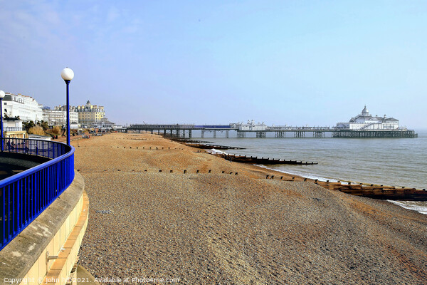 Eastbourne beach and pier, Sussex, UK. Picture Board by john hill