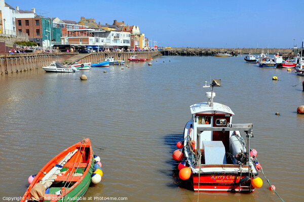 Bridlington Quayside, Yorkshire. Picture Board by john hill