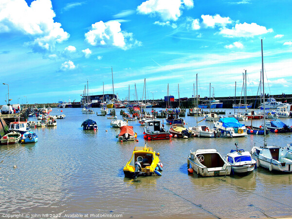 Bridlington Harbor, Yorkshire. Picture Board by john hill