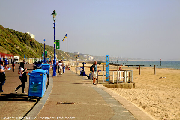 Bournemouth Seafront. Picture Board by john hill