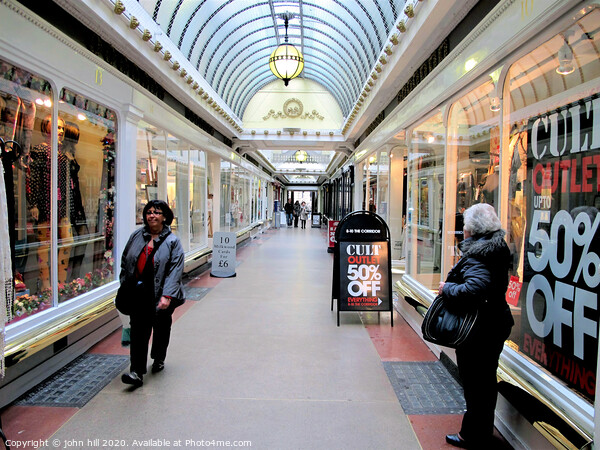 Tha Corridor shopping centre at Bath in Somerset. Picture Board by john hill