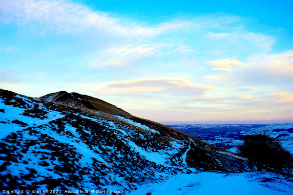 Dusk at Mam Tor in Derbyshire, UK. Picture Board by john hill