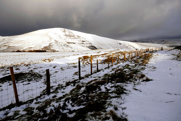 Storm clouds over Mam Tor in Derbyshire, UK. Picture Board by john hill