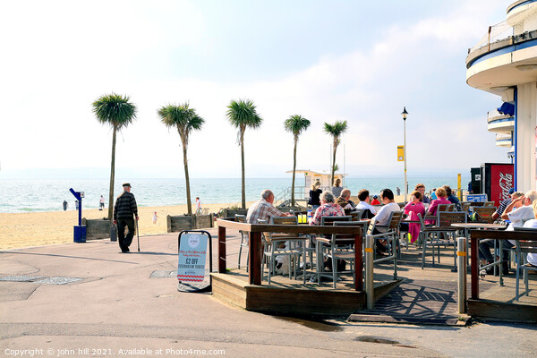 Seafront Alfresco at Bournemouth. Picture Board by john hill